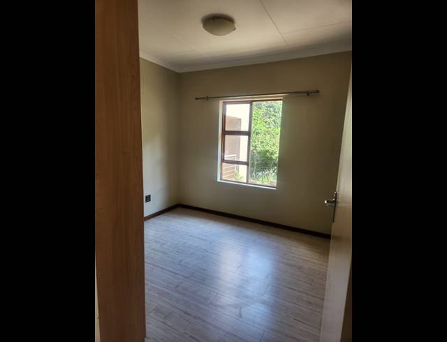 3 BEDROOM APARTMENT FOR SALE IN AZALEA PARK